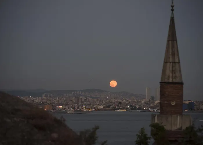 佐伊女皇酒店 4*