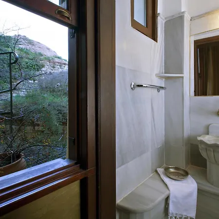 إمبريس زوي 4*