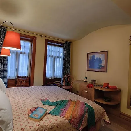 Empress Zoe Estambul