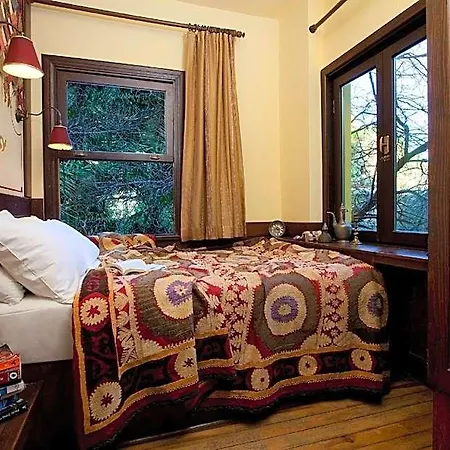 Empress Zoe Hotel 4*
