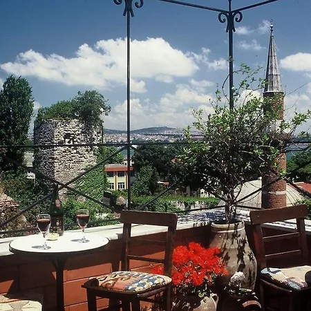 Hotel Empress Zoe 4*