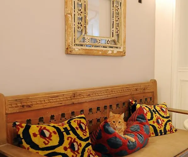 Empress Zoe Hotel 4*