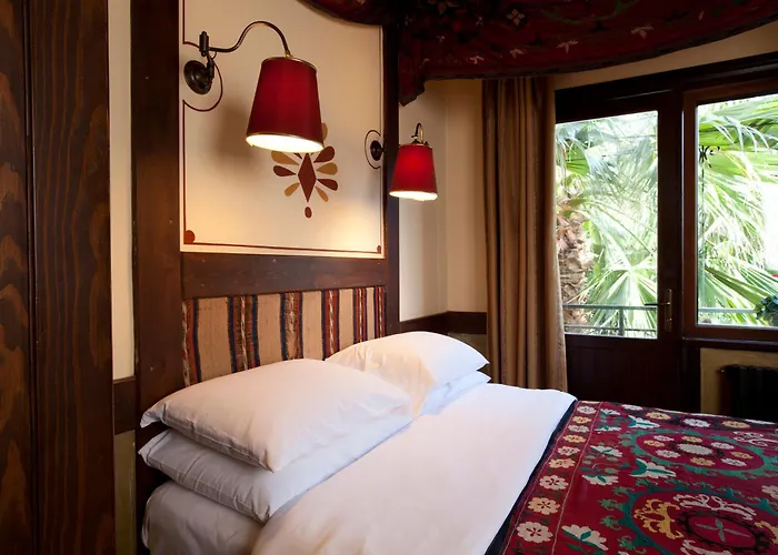 Hotel Empress Zoe 4*