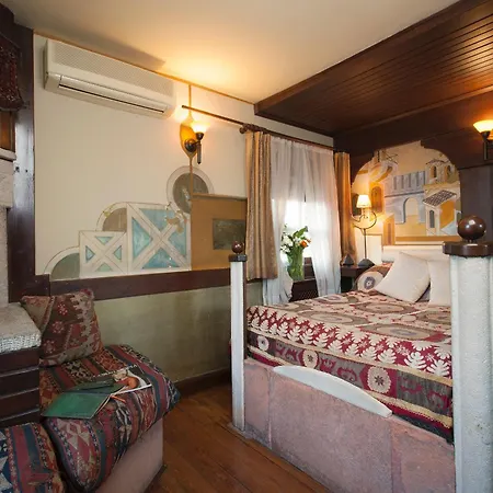 Empress Zoe Istambul