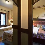 Empress Zoe Hotel 4*